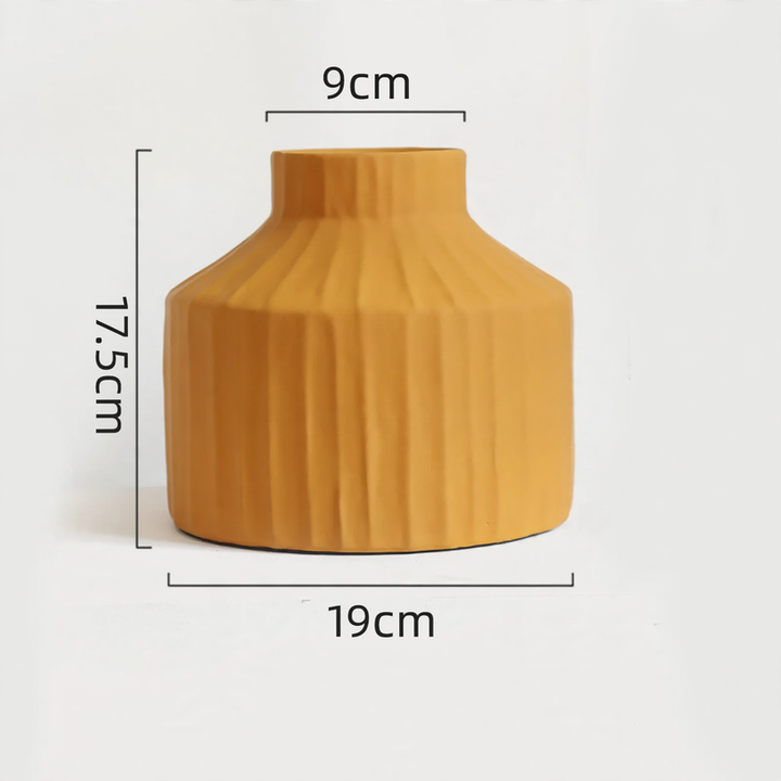 Geometrische Keramik-Vase im Nordischen Stil