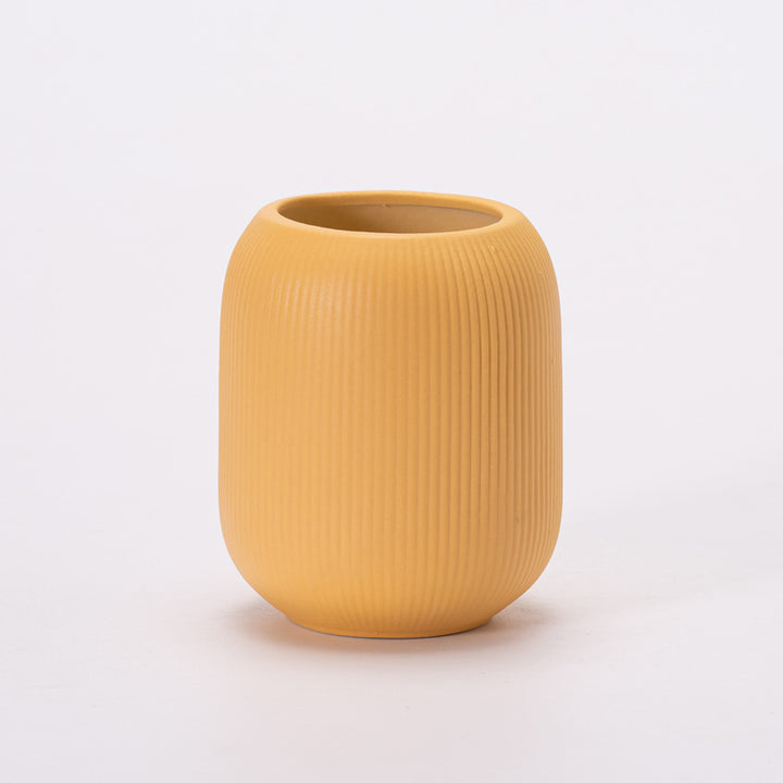 Keramikblumenvase mit Rillen, modern, Weiß