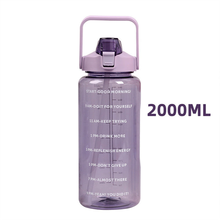 Sporttrinkflasche 2 L mit Skala und Strohhalm