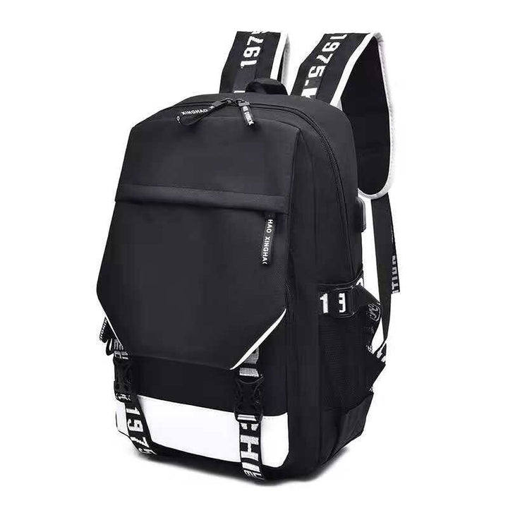 Nylon-Rucksack mit USB-Ladefunktion, 20–35 L