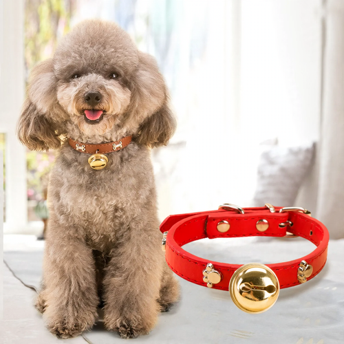 PU-Halsband mit Pfoten-, Knochen- und Glöckchen-Design