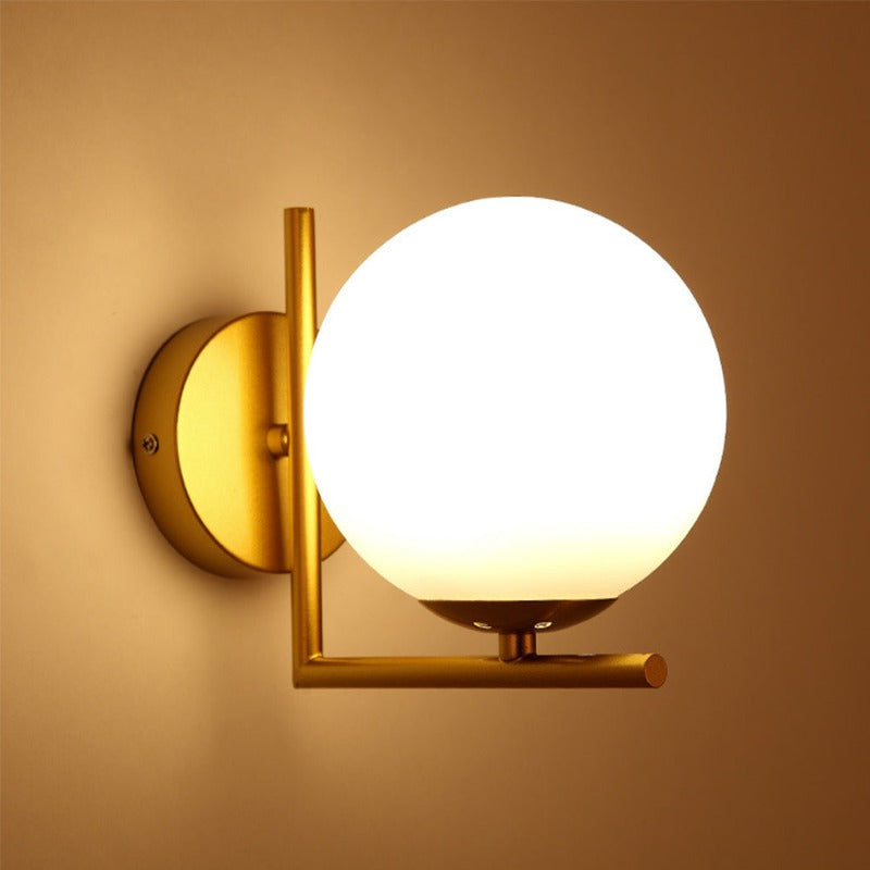 Moderne runde Wandlampe mit Glasglobus – Elegante Wandmontage für Schlafzimmer und Wohnzimmer | Karnz