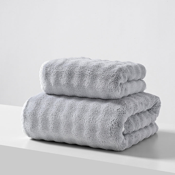 Badetuch und Handtuch aus Korallenfleece