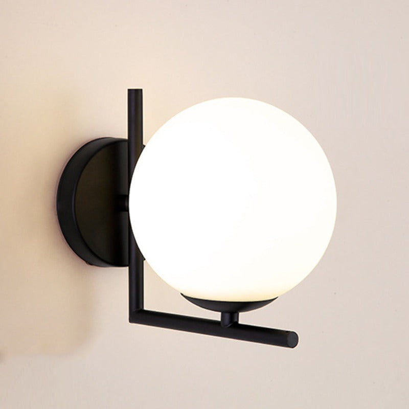 Moderne runde Wandlampe mit Glasglobus – Elegante Wandmontage für Schlafzimmer und Wohnzimmer | Karnz