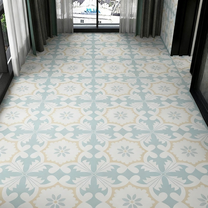 Selbstklebender PVC-Bodenbelag mit Fliesenoptik