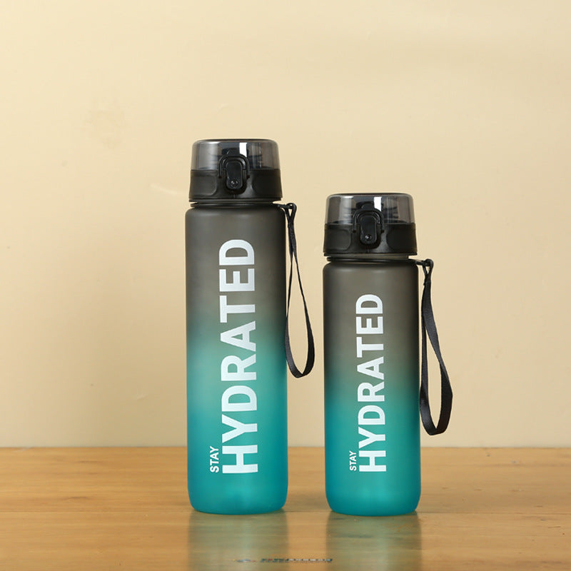Sporttrinkflasche mit Sprungdeckel, 750–1000 ml