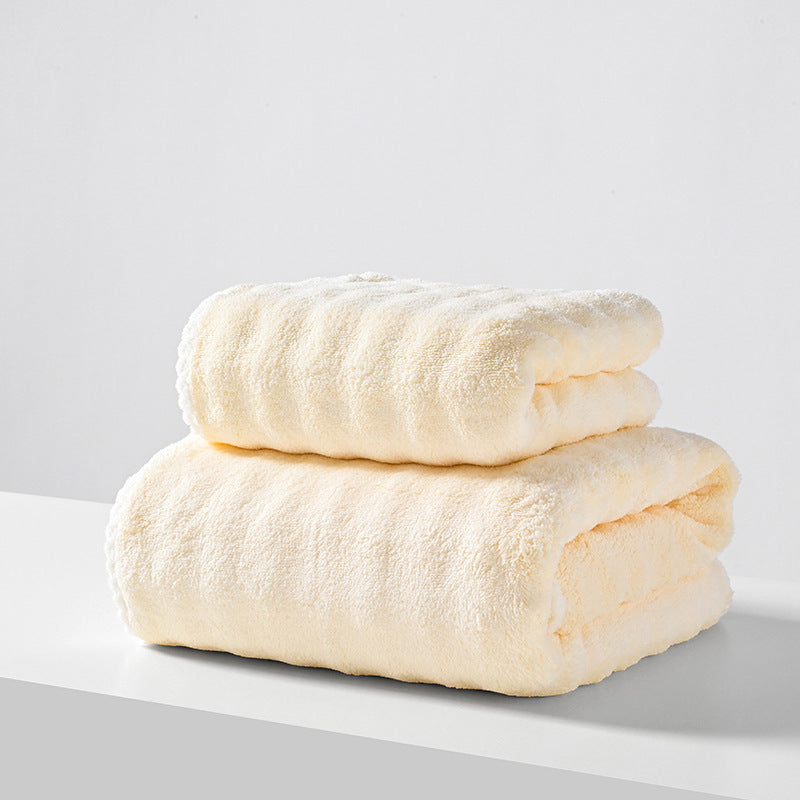 Badetuch und Handtuch aus Korallenfleece