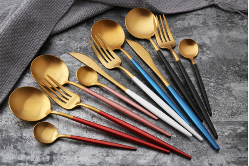 LUXURIÖSES EDELSTAHL-24-TEILIGES GOLD-SILBER-BESTECK-SET