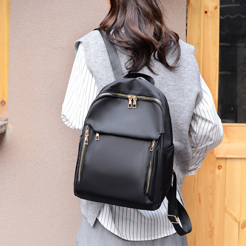 Großer Nylon-Rucksack mit ergonomischem Design