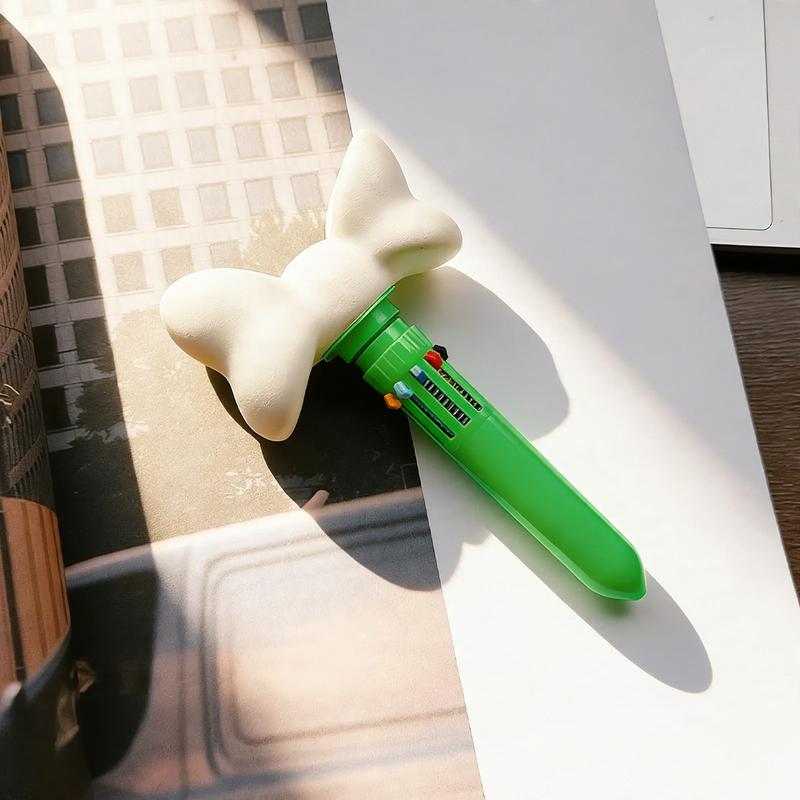 Mehrfarbiger Kugelschreiber mit Schleifendesign