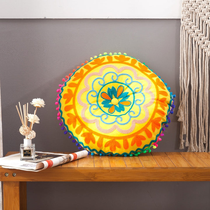 Rundes Sitzkissen, handbestickt, Boho-Stil