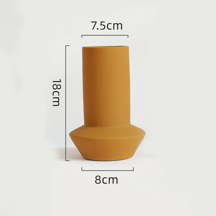 Geometrische Keramik-Vase im Nordischen Stil