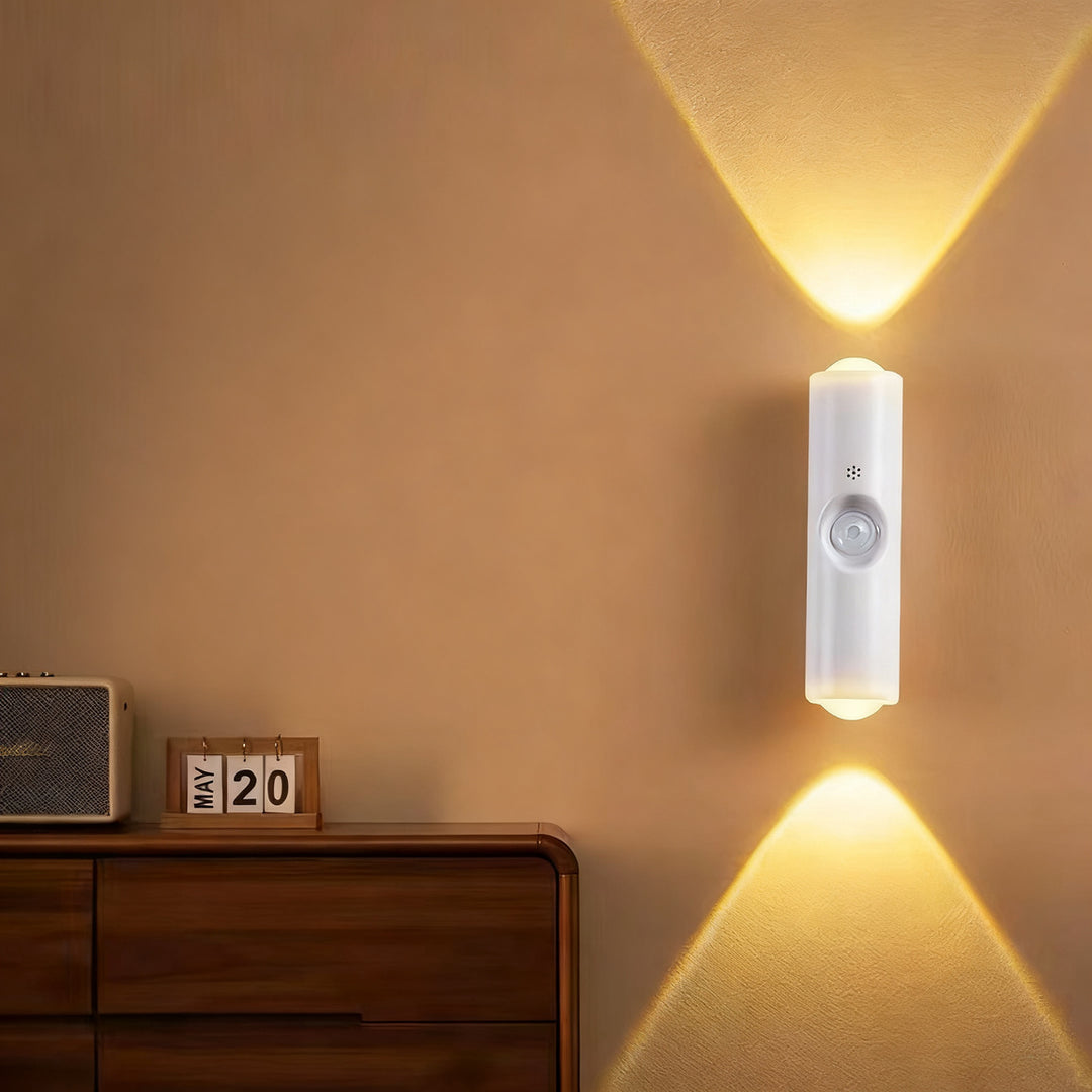 Wandleuchte mit Bewegungsmelder und LED