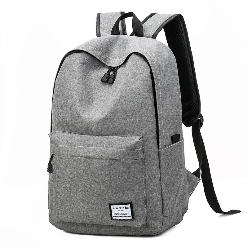 Rucksack mit USB-Ladefunktion, 20–35 L