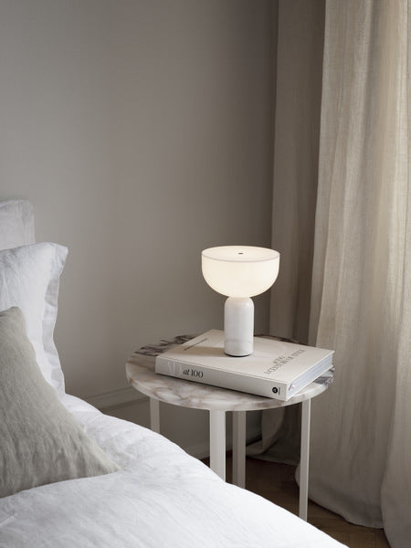 Pilzförmige Tischleuchte, Marmor, LED, Touchschalter
