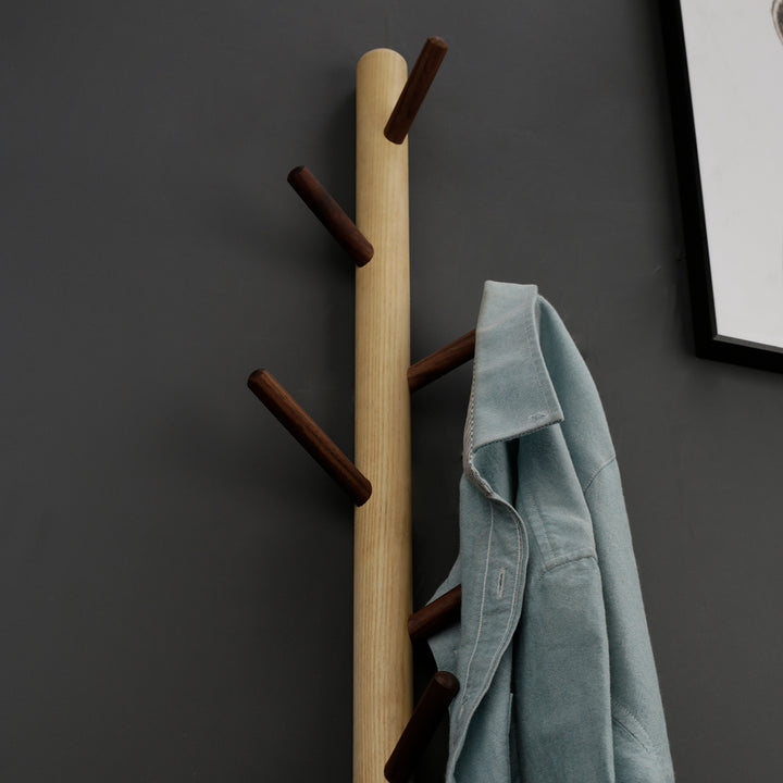 Holz-Wandgarderobe in Baumform, nordisches Design