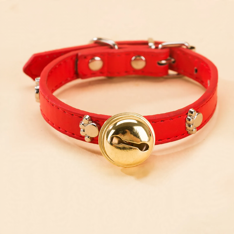 PU-Halsband mit Pfoten- und Knochendesign und Glöckchen