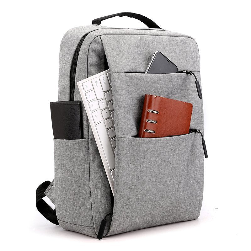 Rucksack aus Nylon mit USB-Anschluss, 20–35 L