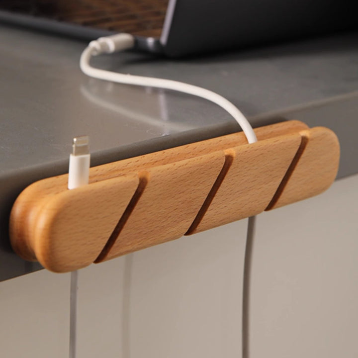 Kabelorganizer aus Holz, Modell K009