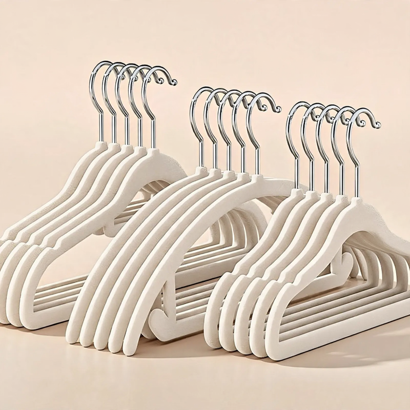 Flockbeschichtete Kleiderbügel, rutschfest, 42 cm