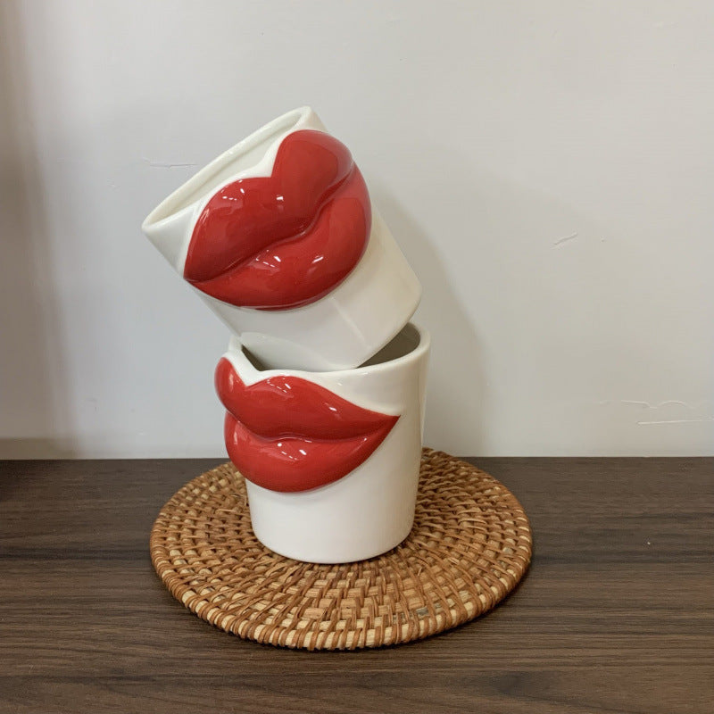 Keramik-Becher mit Lippen-Design, 201–300 ml