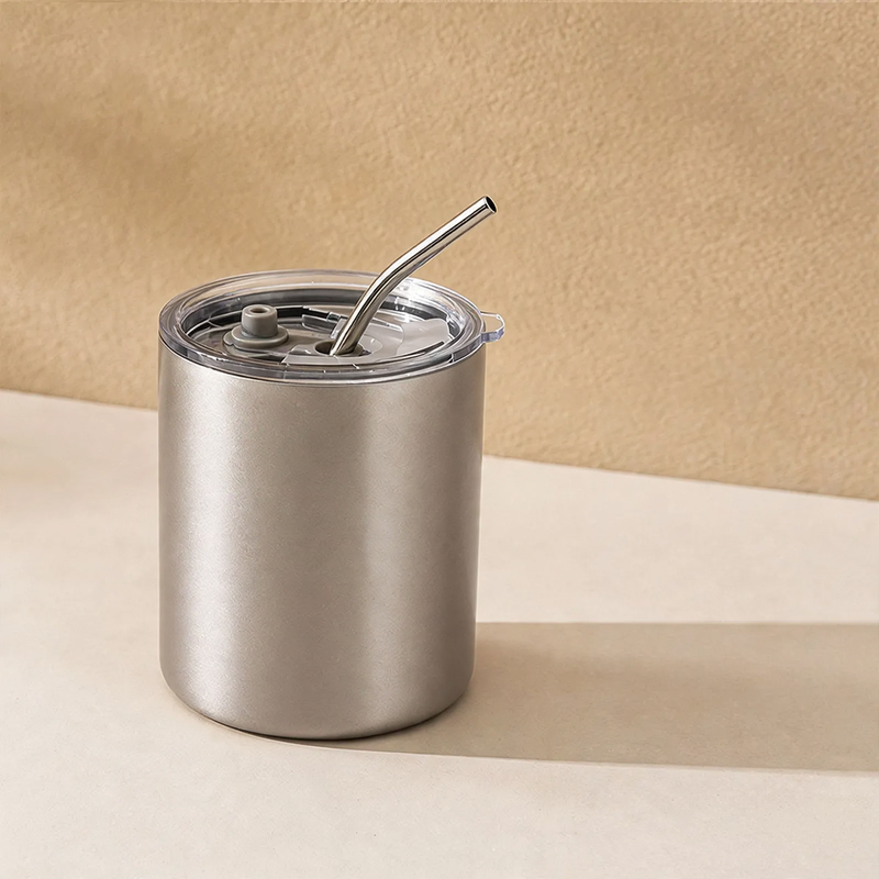 Isolierbecher 350–600 ml mit Doppelwand und Trinkdeckel