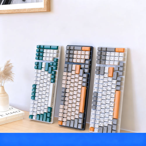 Mechanische Tastatur mit kyrillischem Layout