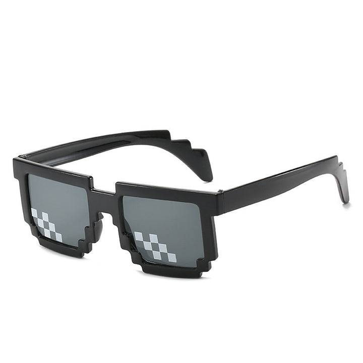Pixelbrille mit geometrischem Muster
