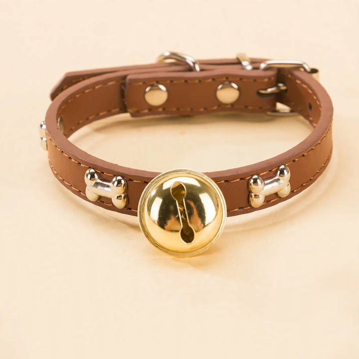 PU-Halsband mit Pfoten-, Knochen- und Glöckchen-Design