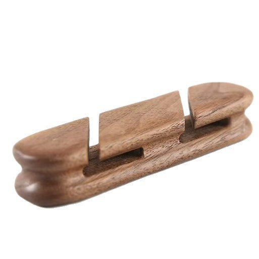 Holz-Kabelorganizer mit Schlitzen