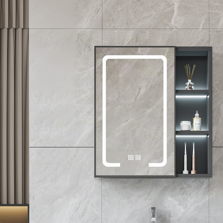 Badezimmerspiegelschrank mit LED und Steckdose