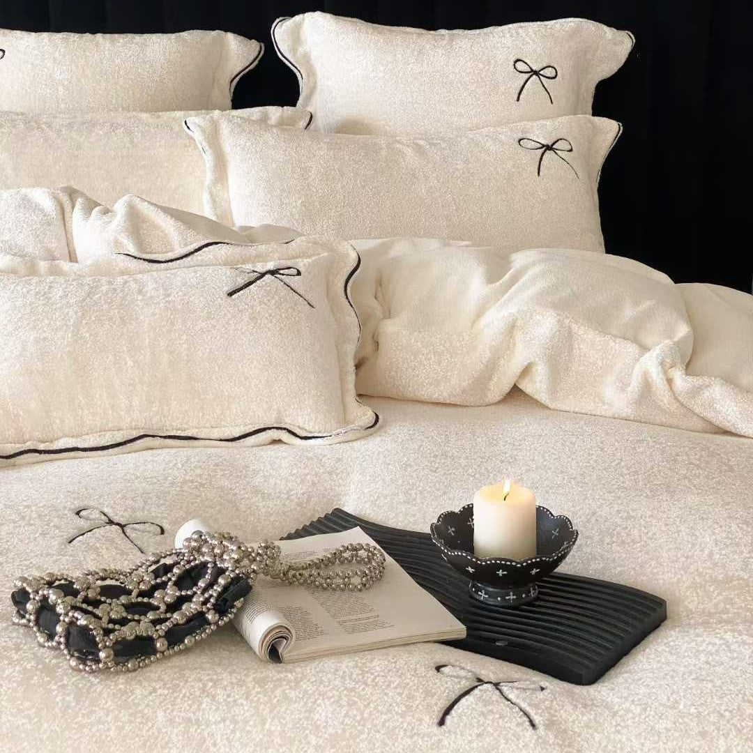 Bettwäsche-Set aus Milchfaser, bestickt, 4-teilig