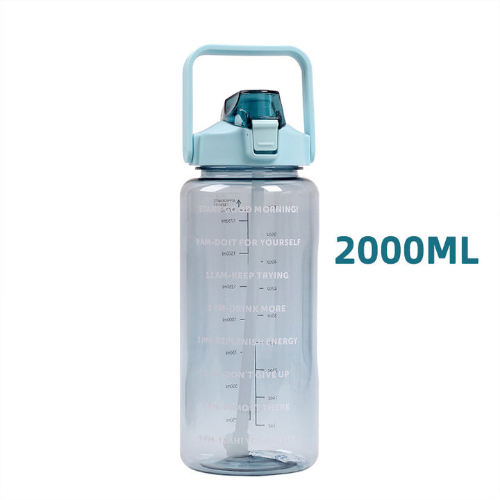 Sporttrinkflasche 2 L mit Skala und Strohhalm