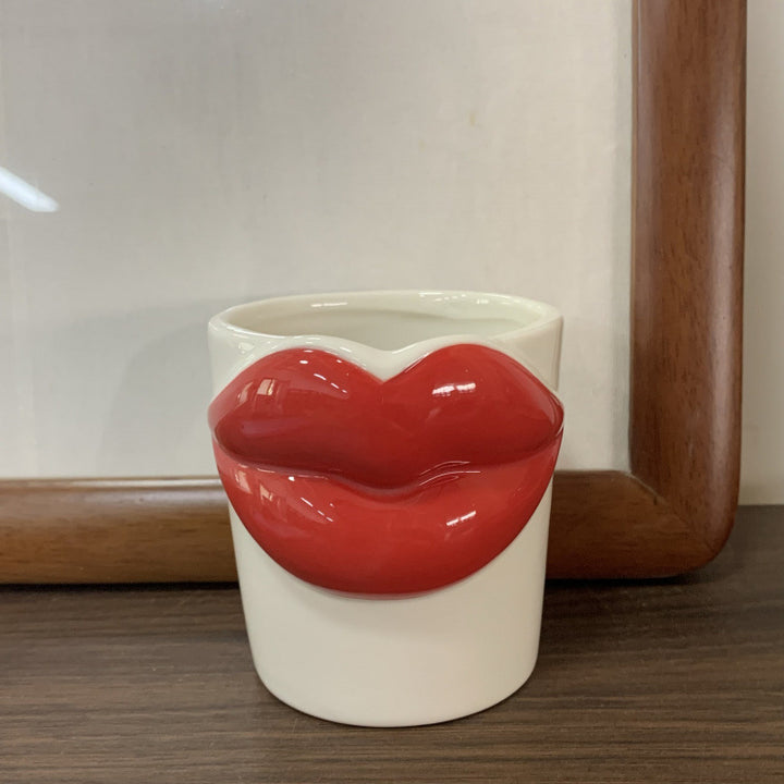 Keramik-Becher mit Lippen-Design, 201–300 ml