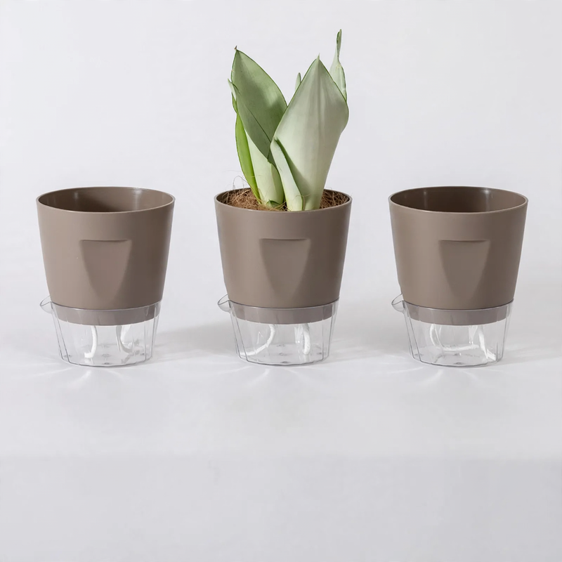 Selbstbewässernder Blumentopf