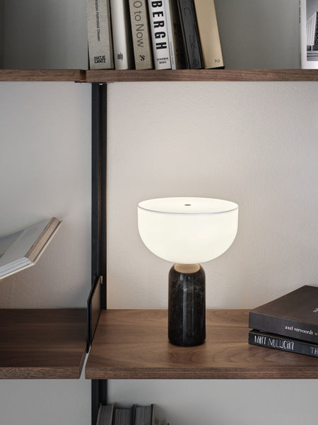 Pilzförmige Tischleuchte, Marmor, LED, Touchschalter