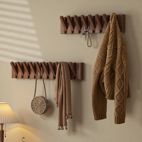 Wandgarderobe aus Gummibaum-Holz