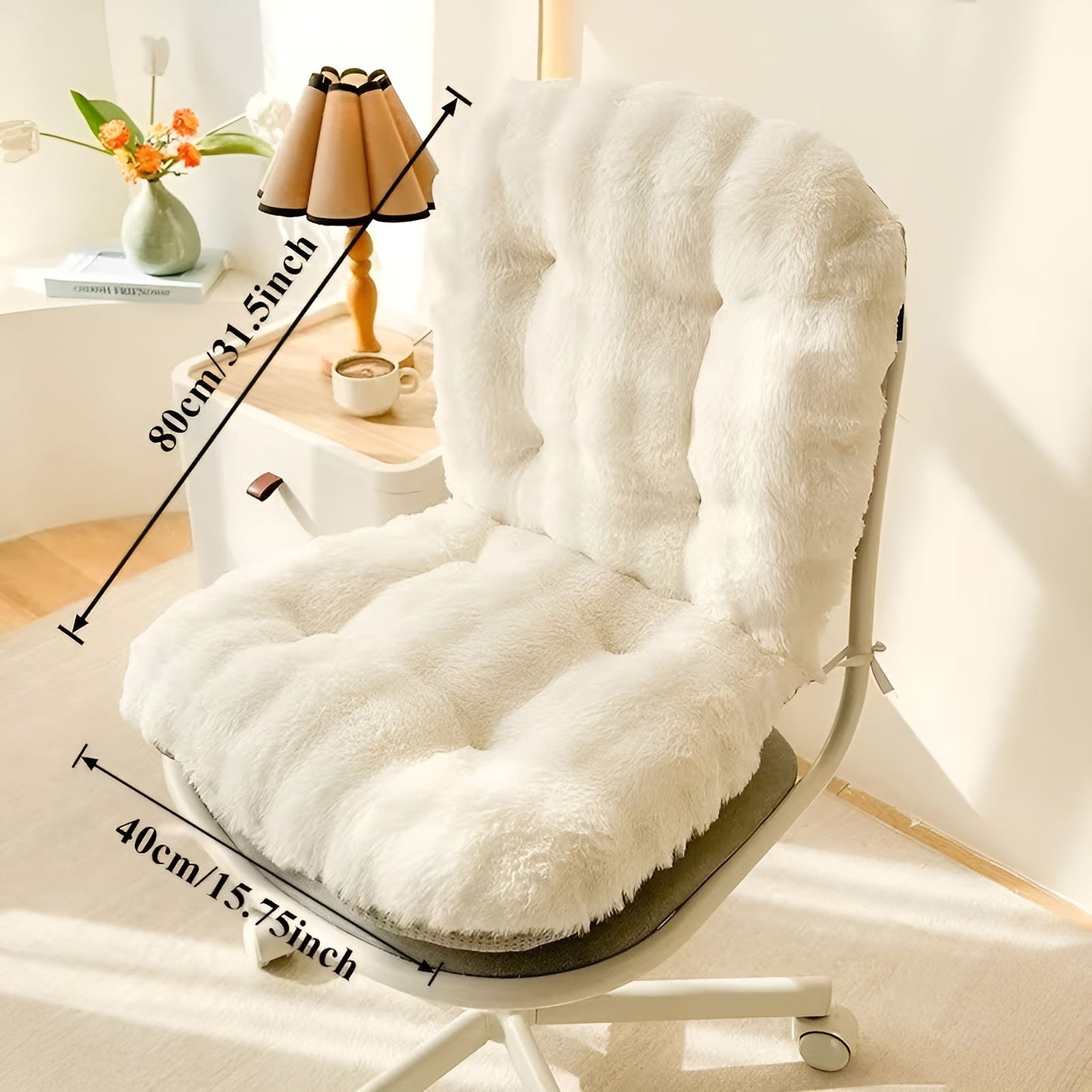 Weiches Sitzkissen aus Kunstfell – extra dick und kuschelig | Perfekt für Sessel und Sofa