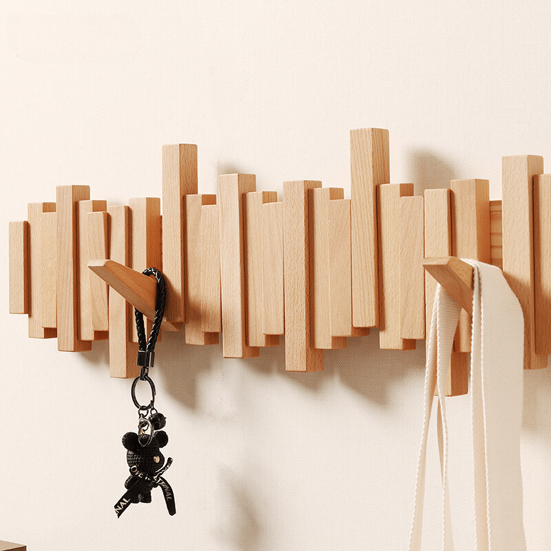 Holz Wandkleiderbügel mit einklappbaren Haken und minimalistischen Design | Karnz