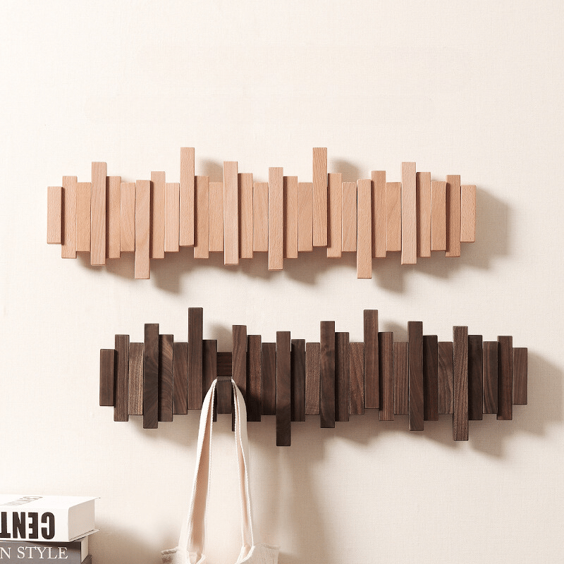 Holz Wandkleiderbügel mit einklappbaren Haken und minimalistischen Design | Karnz