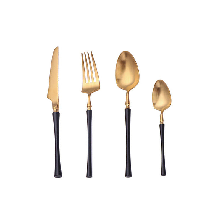 Klassisches Edelstahl-Set mit eleganten Griffen