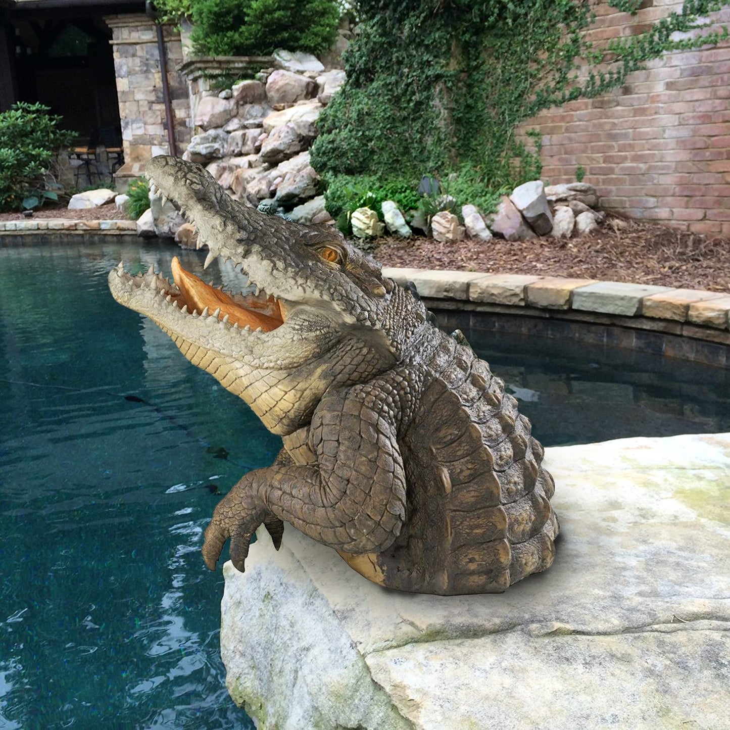 Garten-Sumpf-Alligatorstatue
