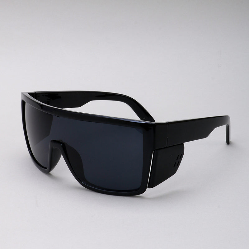 VitraGuard Sportbrille — Erleben Sie kompromisslose Klarheit und Rundumschutz bei jedem Abenteuer | Karnz