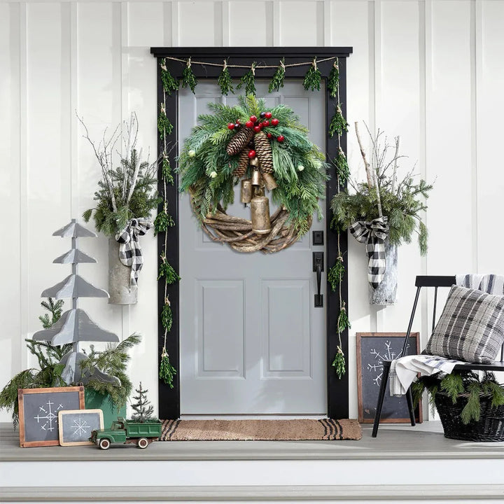 Weihnachtskranz | Boho-Stil | Rustikaler Rankenkranz mit Tannenzapfen und goldenen Glöckchen