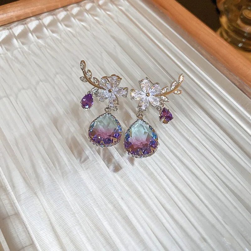 Karnz | Florale Amethyst-Wassertropfen-Ohrringe