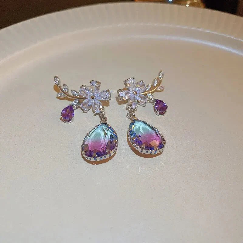 Karnz | Florale Amethyst-Wassertropfen-Ohrringe
