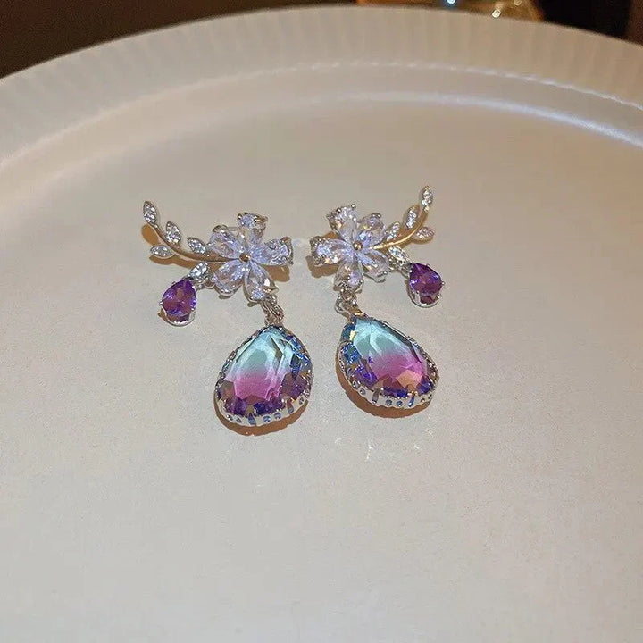 Karnz | Florale Amethyst-Wassertropfen-Ohrringe