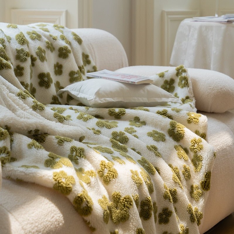 Fluffy Floral Plush Verdickte Decke für Gemütlichen Komfort | Karnz