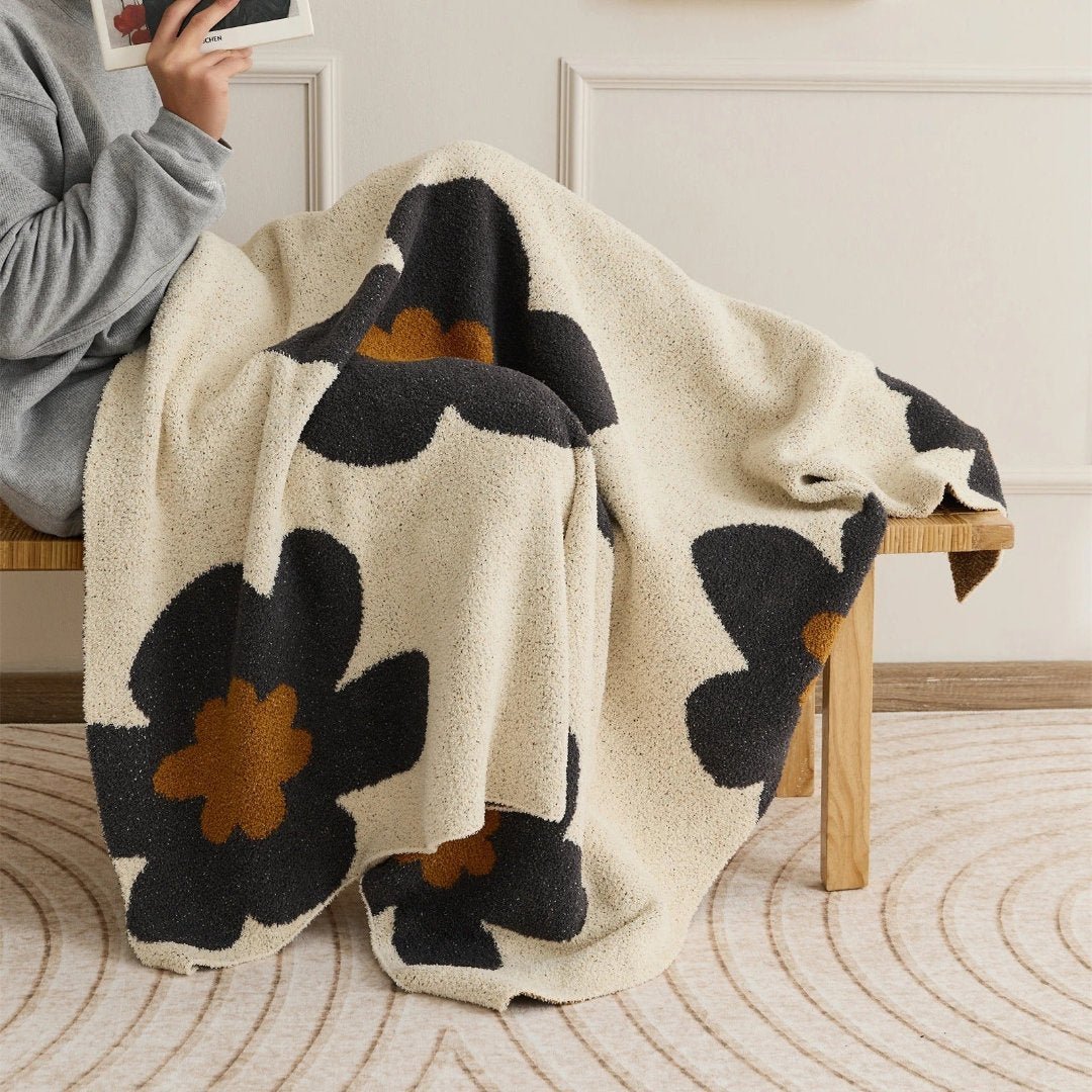 Eleganz und Wärme für Ihr Zuhause mit der weichen Blumendecke