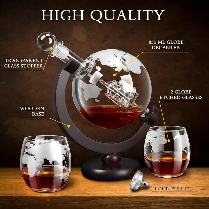 Glas Whisky Dekanter Set mit Holzständer Graviertes Weltkugel-Design | Karnz